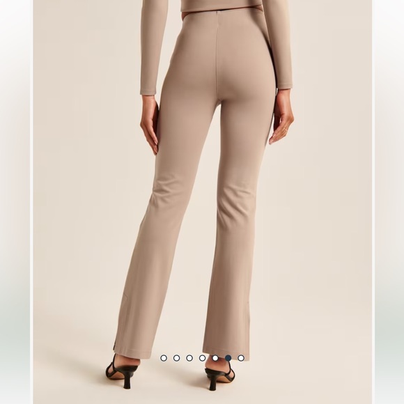 New with tag! Abercrombie Ponte Split-Hem Slim Flare Pant - Picture 2 of 5